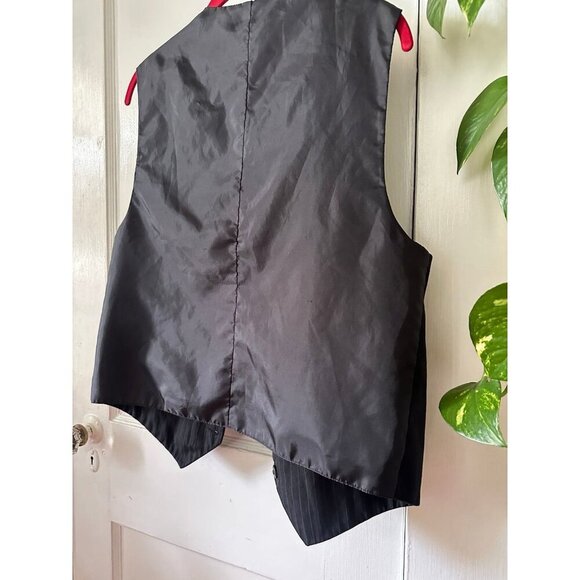 Adult size large black vest - Picture 9 of 9